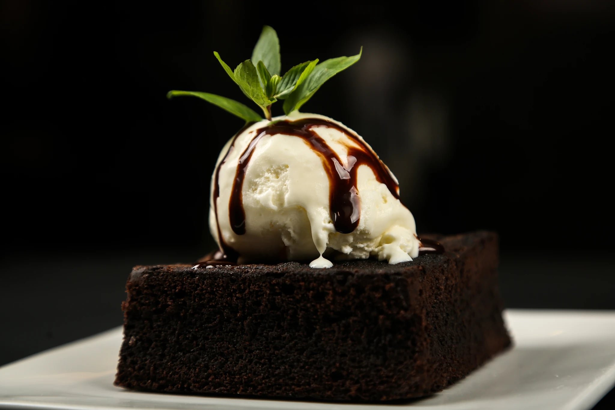 Chocolate brownie with ice cream