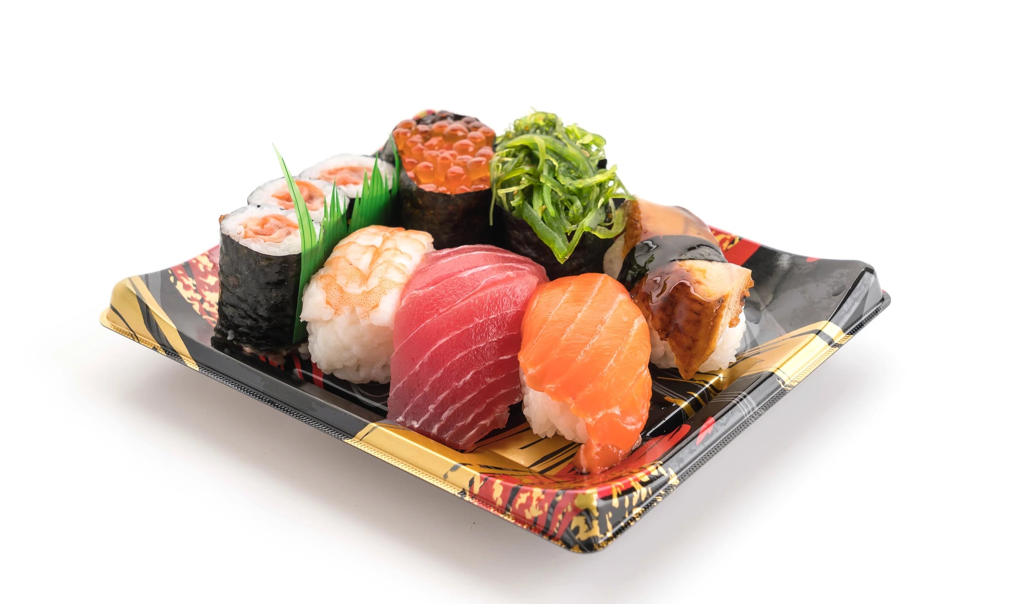 A mixed sushi set